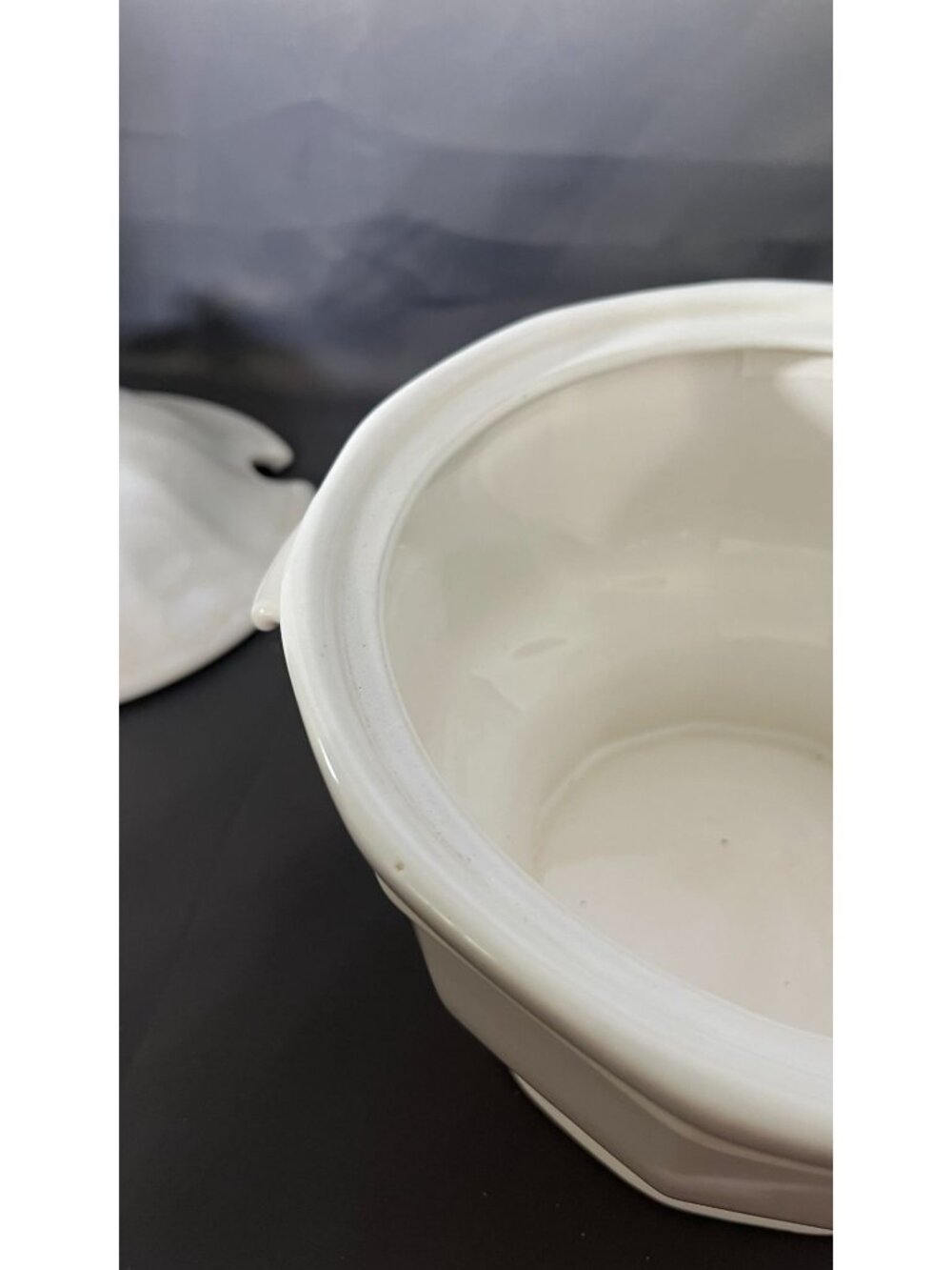 Vintage Pfaltzgraff White Ceramic Soup Tureen With Lid & Matching Ladle Elegant - Picture 10 of 13